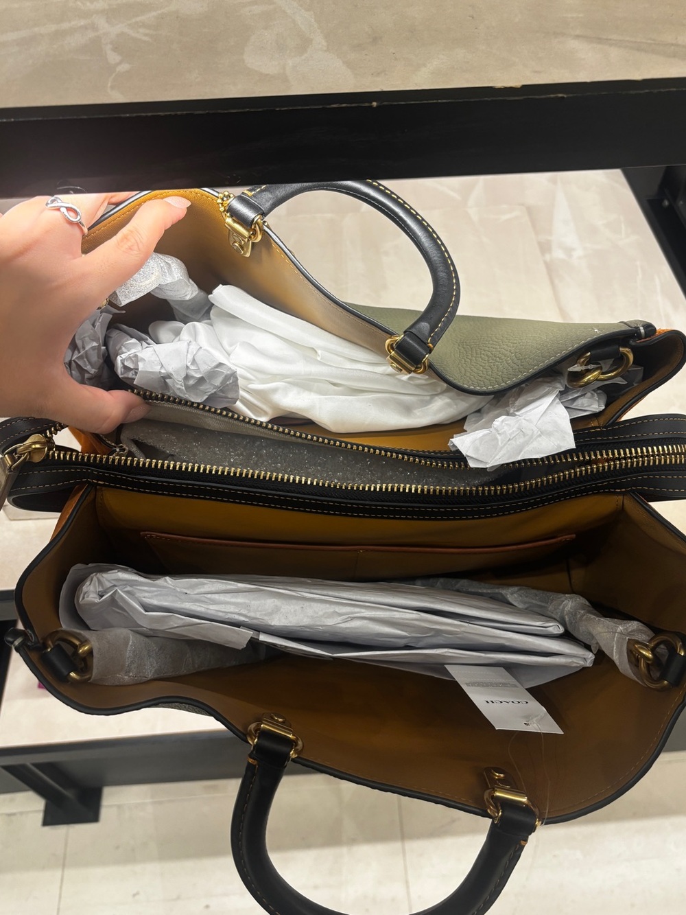 NWT Coach Rogue 39 Two-Tone Olive Green and Orange Gusset - Picture 2 of 6